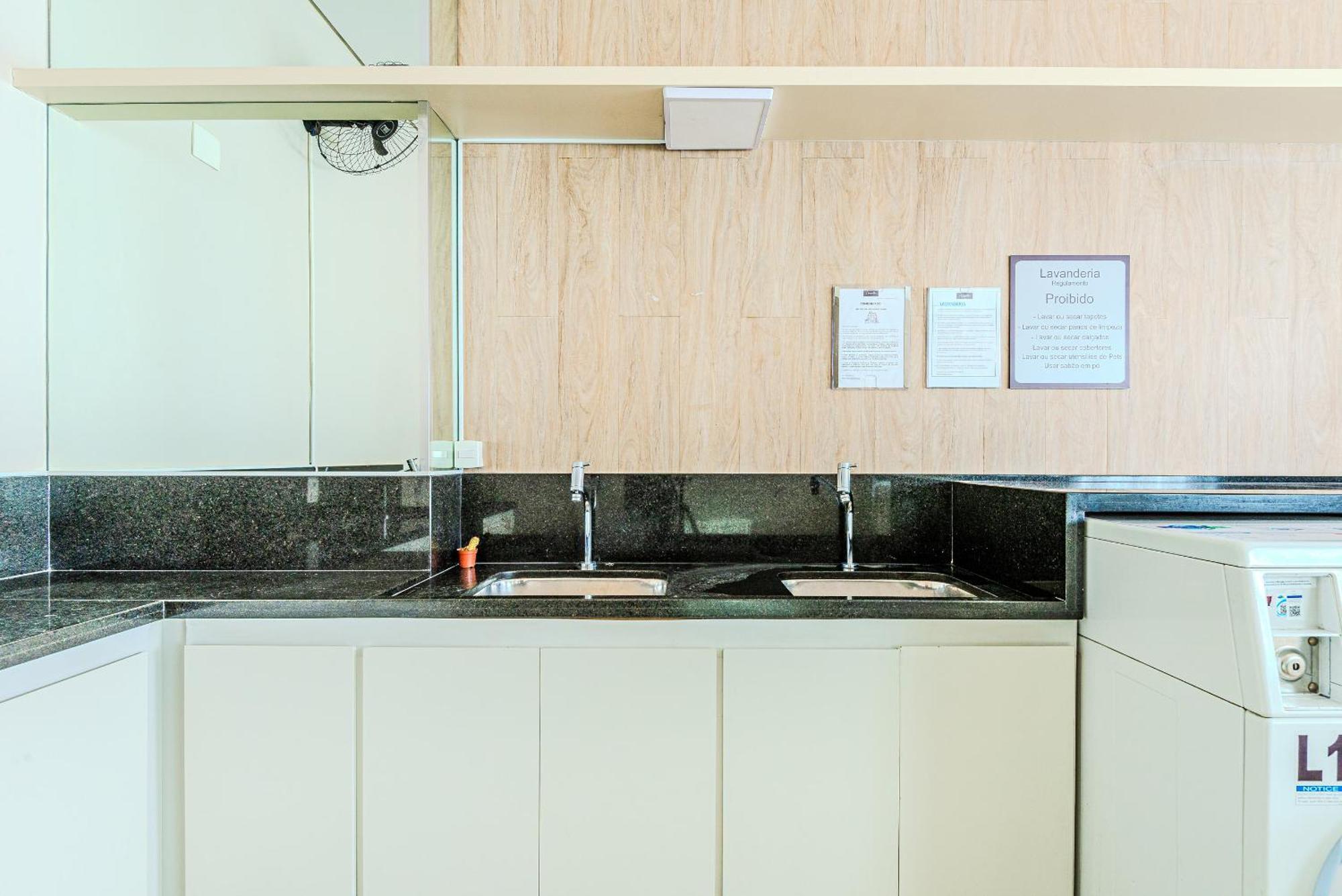Flat Grande Em De Luxo - Centro De Apartamento *